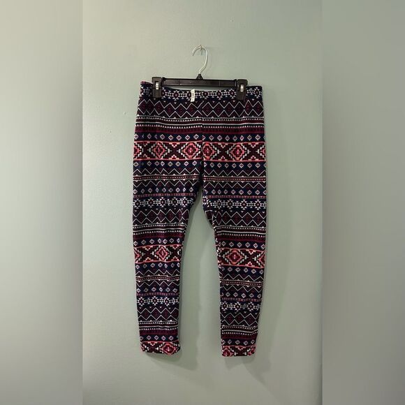 NWT … NO BOUNDARIES “Size: XL - (15-17)” Geometric Patterned Leggings - Picture 3 of 5
